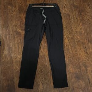 Women’s REI Black Cargo Hiking Pants with Straight Leg